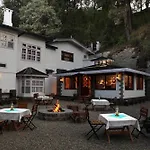 Bhikampur Lodge